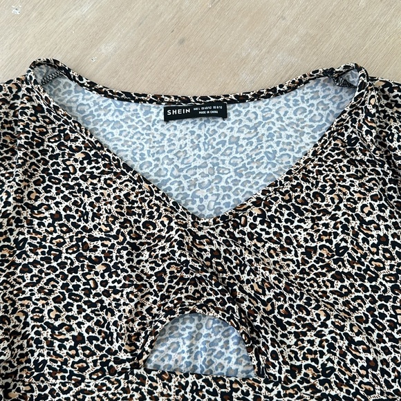 Cheetah crop top - Picture 4 of 5